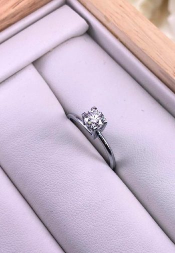 0.5-carat-white